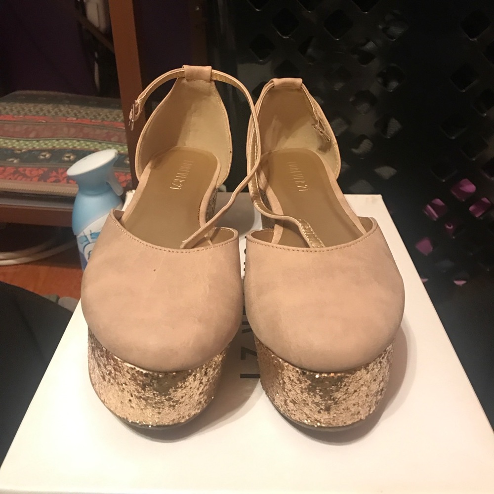 Forever 21 platform wedges